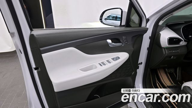 Hyundai Santafe 2021 — photo 14