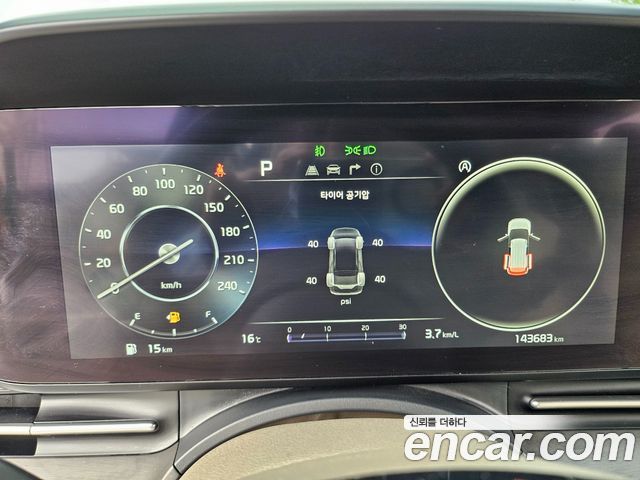 Kia Canival 2021 — photo 15