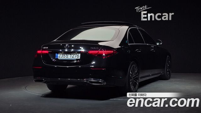 Mercedes-Benz S-Class 2023 — photo 2