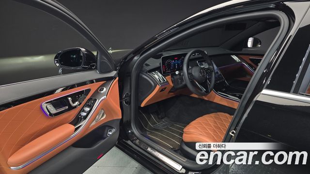 Mercedes-Benz S-Class 2023 — photo 13