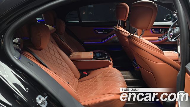 Mercedes-Benz S-Class 2023 — photo 18