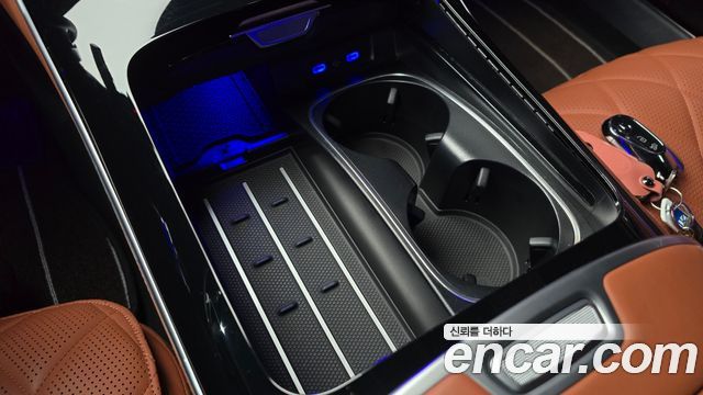 Mercedes-Benz S-Class 2023 — photo 27