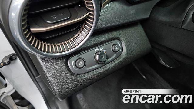 Chevrolet Korea Trax 2024 — photo 17