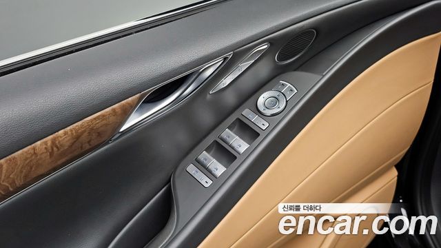 Genesis G80 2022 — photo 30