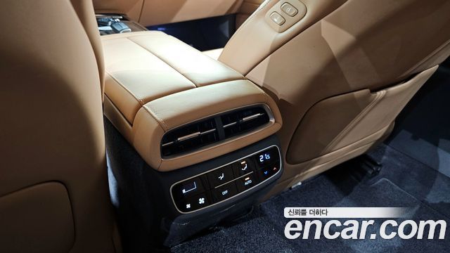 Genesis G80 2022 — photo 31