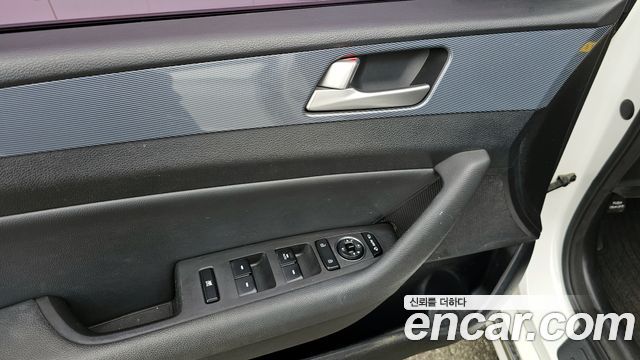 Hyundai Sonata 2016 — photo 19