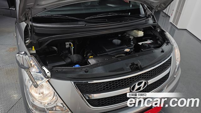 Hyundai Starex 2013 — photo 6