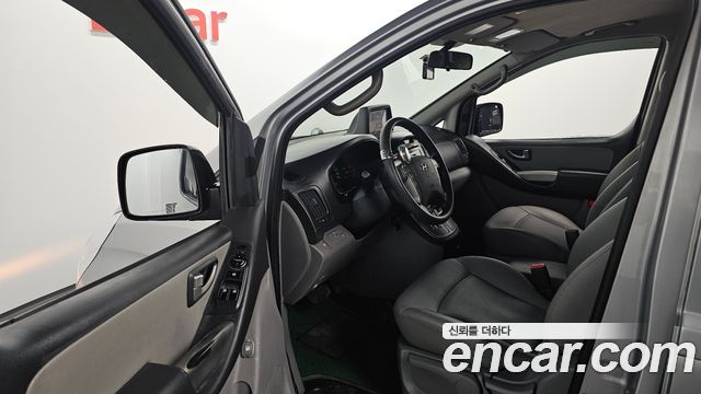 Hyundai Starex 2013 — photo 10