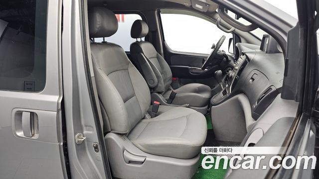 Hyundai Starex 2013 — photo 11