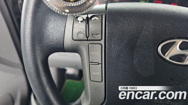 Hyundai Starex 2013 — photo 16