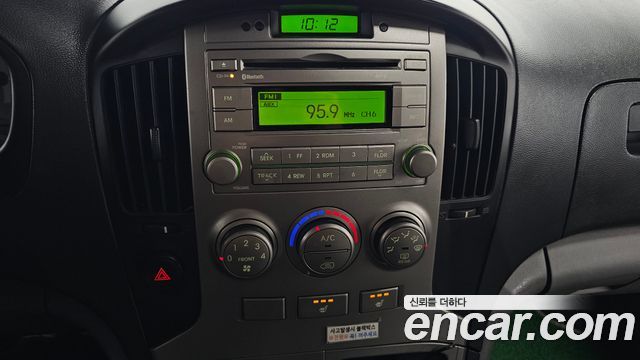 Hyundai Starex 2013 — photo 17