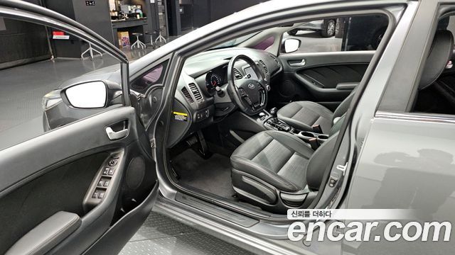 Kia K3 2018 — photo 13