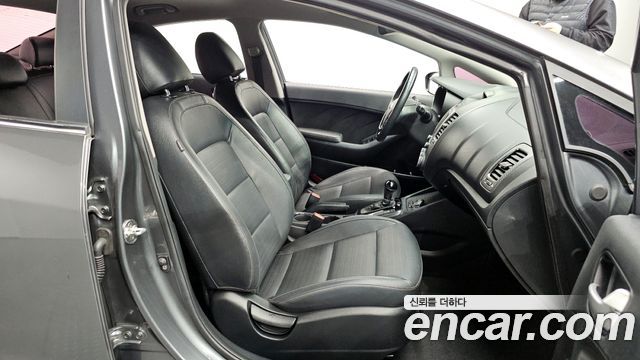 Kia K3 2018 — photo 18