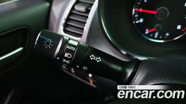 Kia K3 2018 — photo 23