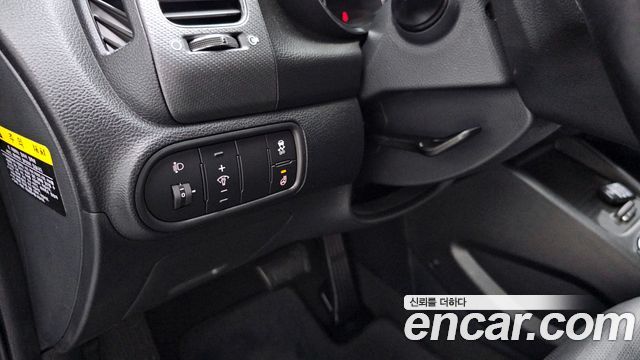 Kia K3 2018 — photo 25
