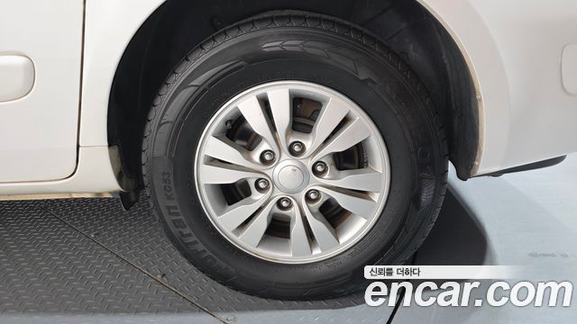 Kia Canival 2013 — photo 5