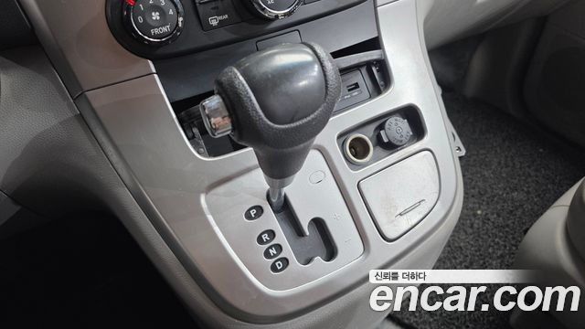 Kia Canival 2013 — photo 9
