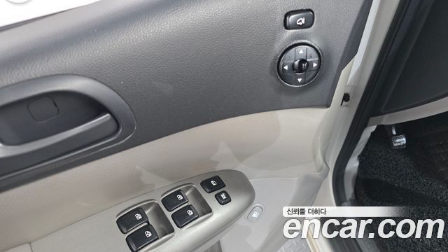 Kia Canival 2013 — photo 12
