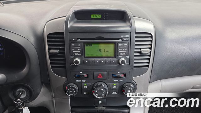 Kia Canival 2013 — photo 16