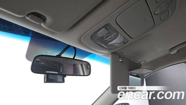 Kia Canival 2013 — photo 17
