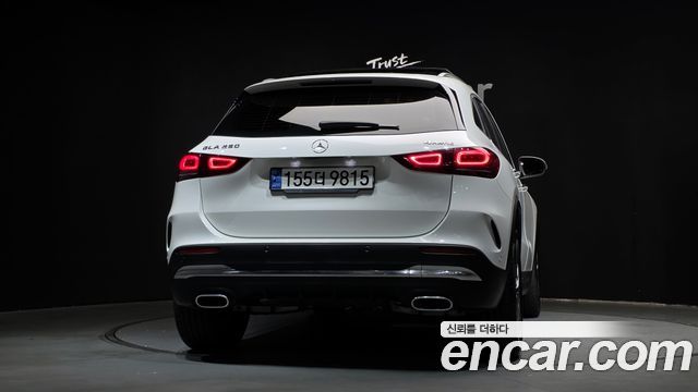 Mercedes-Benz GLA-Class 2022 — photo 4