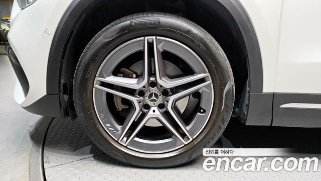Mercedes-Benz GLA-Class 2022 — photo 5