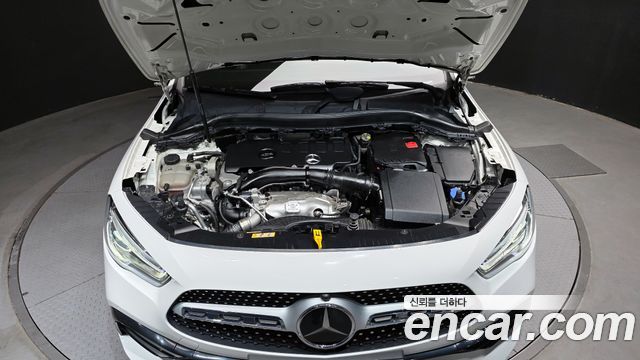 Mercedes-Benz GLA-Class 2022 — photo 6