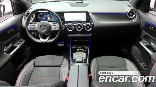 Mercedes-Benz GLA-Class 2022 — photo 10