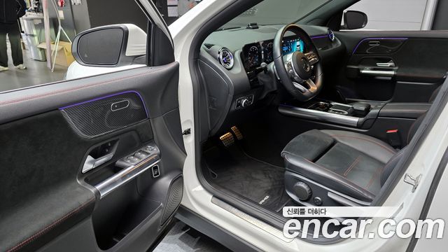 Mercedes-Benz GLA-Class 2022 — photo 13