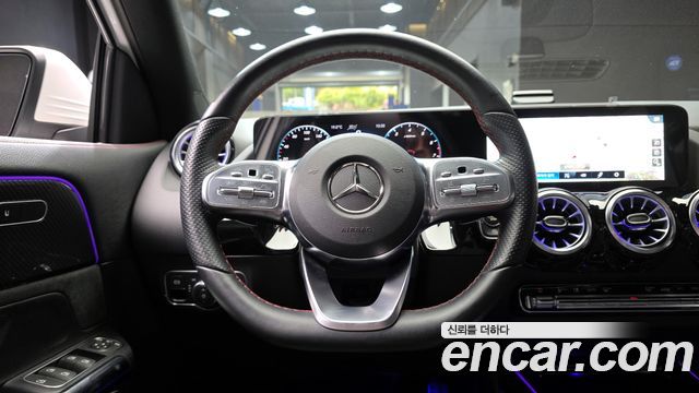 Mercedes-Benz GLA-Class 2022 — photo 19