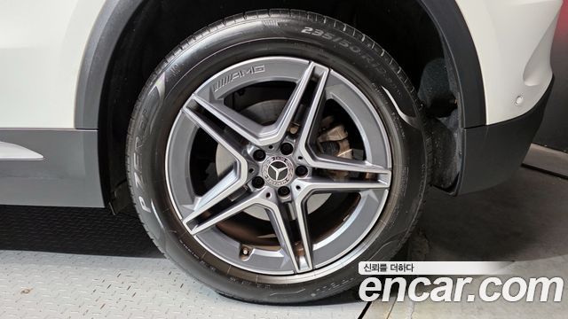 Mercedes-Benz GLA-Class 2022 — photo 7