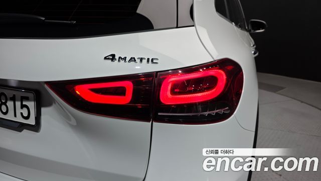 Mercedes-Benz GLA-Class 2022 — photo 9
