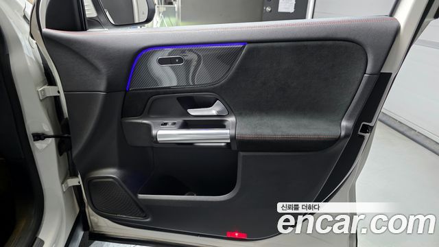 Mercedes-Benz GLA-Class 2022 — photo 14