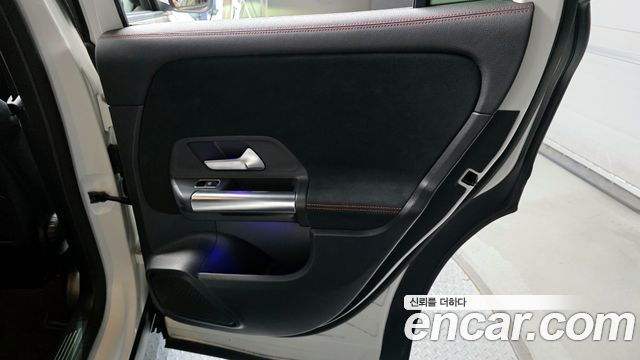 Mercedes-Benz GLA-Class 2022 — photo 15