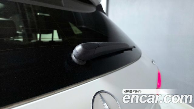 Mercedes-Benz GLA-Class 2022 — photo 30