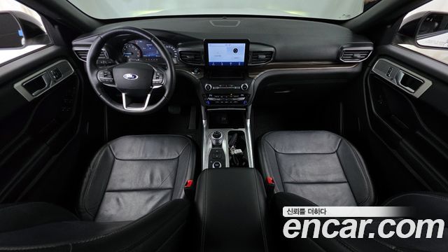 Ford Explorer 2020 — photo 10