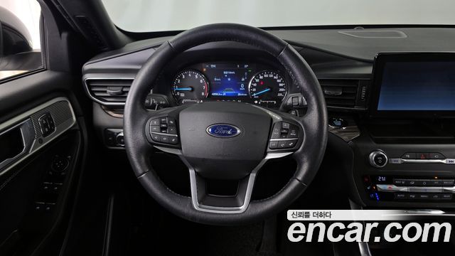 Ford Explorer 2020 — photo 18