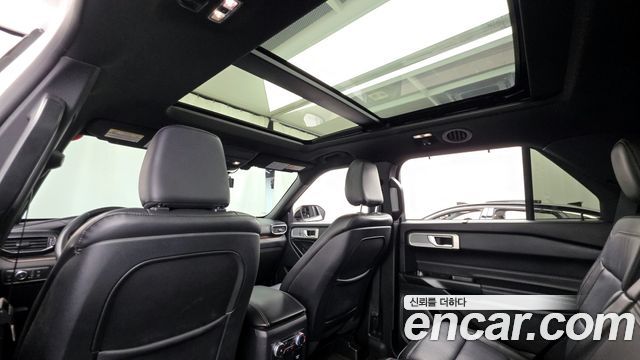 Ford Explorer 2020 — photo 25