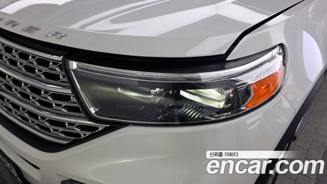 Ford Explorer 2020 — photo 8