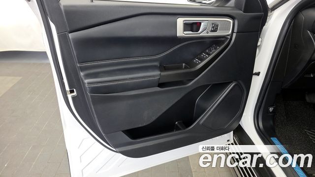 Ford Explorer 2020 — photo 14