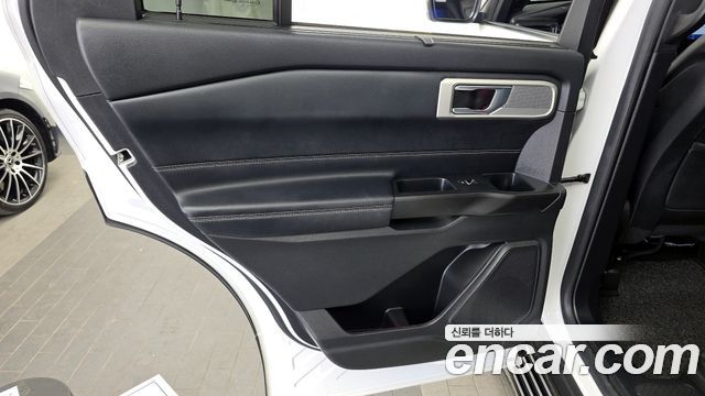 Ford Explorer 2020 — photo 15