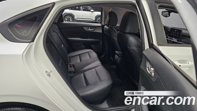 Kia K3 2020 — photo 17