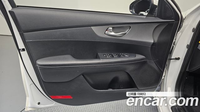 Kia K3 2020 — photo 14