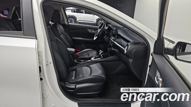 Kia K3 2020 — photo 16