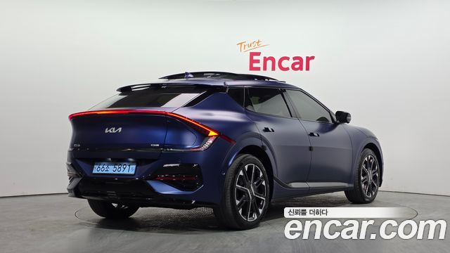 Kia EV6 2025 — photo 2