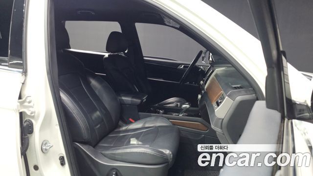 KG Mobility Rexton 2018 — photo 17