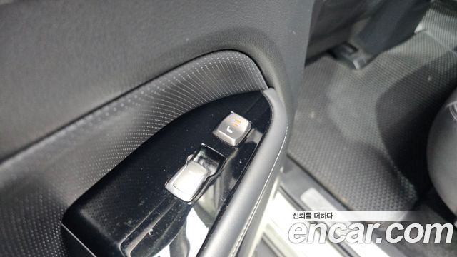 KG Mobility Rexton 2018 — photo 25