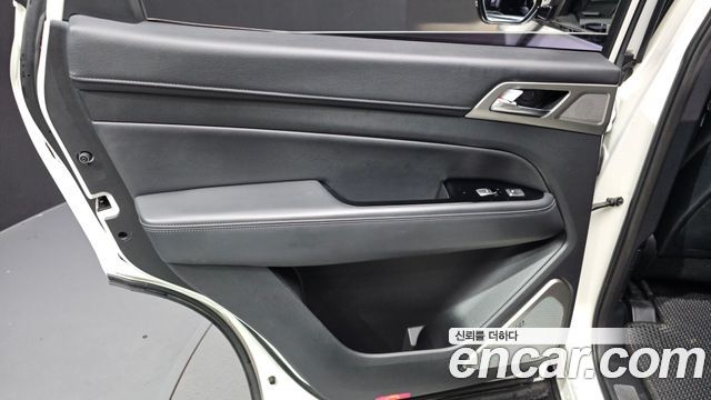 KG Mobility Rexton 2018 — photo 15