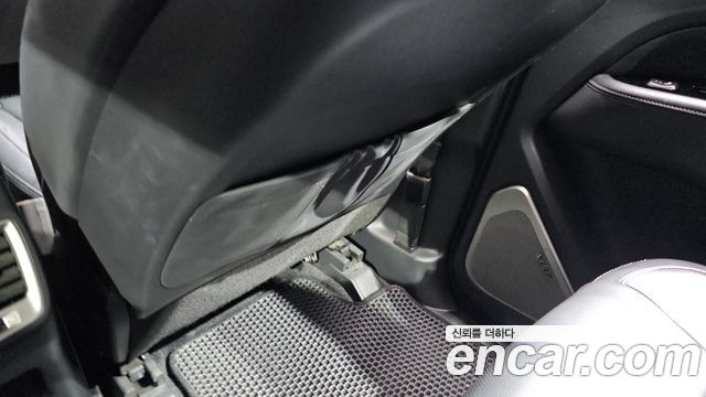 KG Mobility Rexton 2018 — photo 16