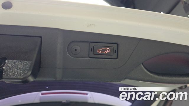 KG Mobility Rexton 2018 — photo 27